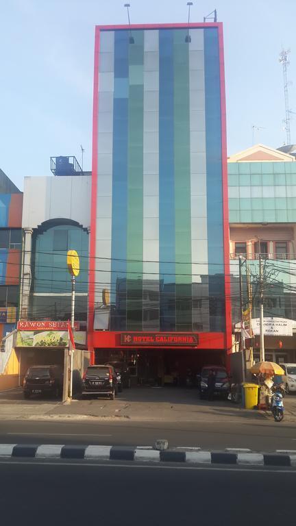 California Hotel Yakarta Exterior foto